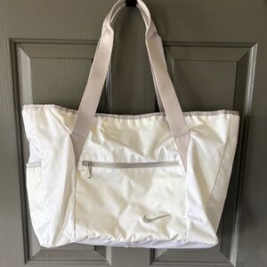 Nike Elite Zipper Tote